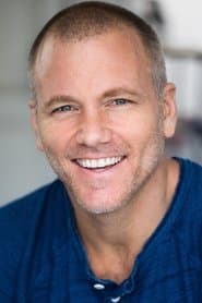 Sean Carrigan dans le rôle de Joe Shimmel