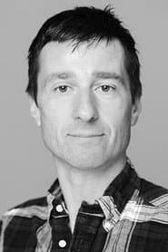 Peter Perski dans le rôle de Russian
