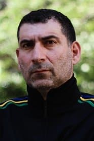 Γιάννης Οικονομίδης dans le rôle de Cook