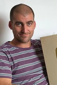 Lee Hardcastle في دور Dad (segment "T is for Toilet") (voice)