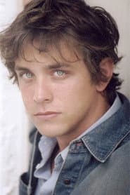 Arron Kinser as Paul
