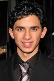 Jonathan Ahdout في دور Esmail