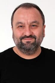 Erdem Baş في دور Yetkili Radyolog