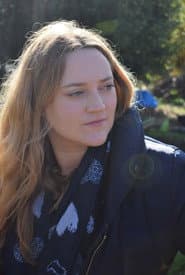 Cara Bamford dans le rôle de Susan