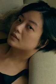 Leony Vitria Hartanti dans le rôle de Amelia