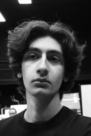 Uzay Demir في دور Dream Henchman
