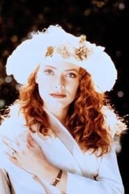 Emilia Crow في دور Reeve