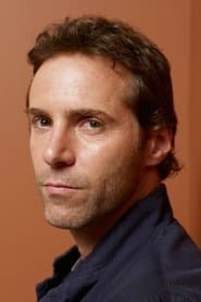 Alessandro Nivola dans le rôle de Roland