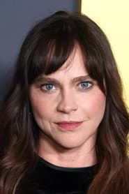 Fiona Dourif dans le rôle de Sarah Laughlin
