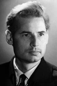 Анатолий Адоскин في دور Dementyev