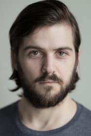 Rhys Rusbatch في دور Dewi