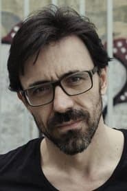 Israel Elejalde dans le rôle de Arturo