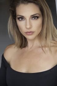 Shayna Bofill في دور Victoria