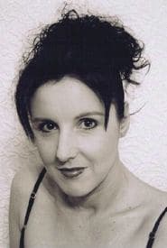Jynine James dans le rôle de Magistrate