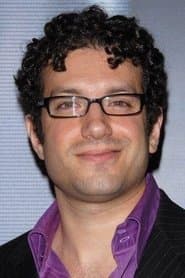 Tyrone Giordano dans le rôle de Mike
