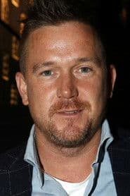 Johnny de Mol في دور Sjef