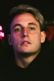 Geronimo Benavides as Momo/Chinardo (voice)/Chile (voice)