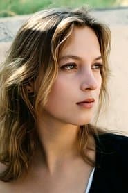 Ann-Gisel Glass في دور Anne