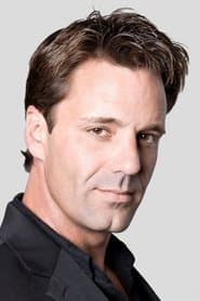 Todd Tucker dans le rôle de Lounge Lizard