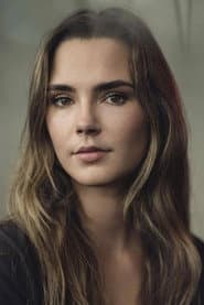 Siena Bjornerud في دور Gracie Shanz