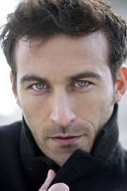 Pio Stellaccio as Grip