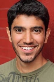 Omar Maskati dans le rôle de Junior