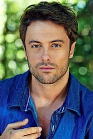 Kayky Brito as Rafael "Rafa"