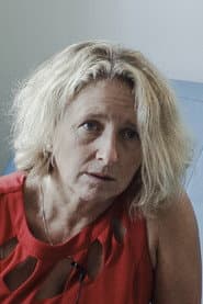 Doris Hall في دور Dorie Adams