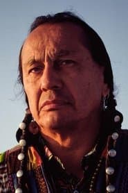 Russell Means dans le rôle de Pathfinder