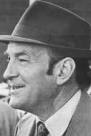 Peter Cummins في دور Col. Brien