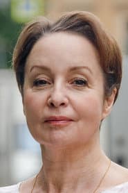 Анна Алексахина في دور Sondra Finchley