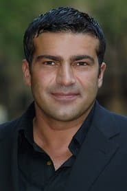 Tamer Hassan dans le rôle de Georgie