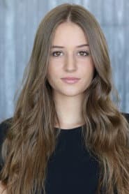 Riley Lewis as Quinn