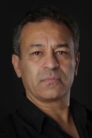 Tayfun Bademsoy في دور Dr. Kemal Tuncay