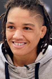 Sijara Eubanks dans le rôle de Self