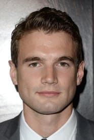 Alex Russell في دور Kevin