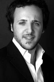 Romain Lancry في دور Papa poussette