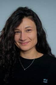 Oana Mardare في دور Dorina