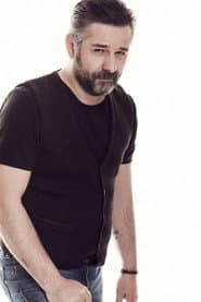 Altuğ Görgü as Dr. Ergün