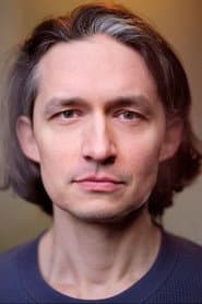 Michael Golab dans le rôle de Maciej (voice)