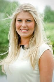 Pauline Wingelaar في دور Miss Pauline