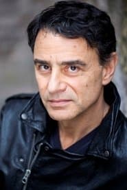 Vincenzo Amato dans le rôle de Anthony Zamperini