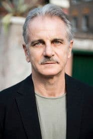 Paolo Giovannucci dans le rôle de Statue of David