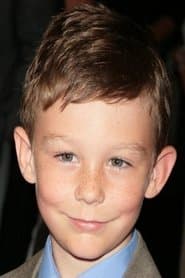Liam Broggy dans le rôle de Young Nick