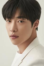 Woo Do-hwan as Loner