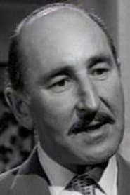 Arnold Diamond في دور Janiello