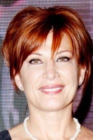 Patricia Bernal dans le rôle de Esther