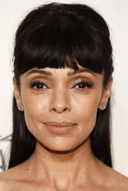 Tamara Taylor dans le rôle de Mina