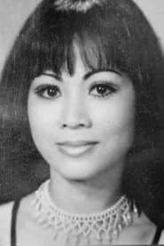 Dy Saveth في دور General's wife
