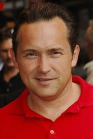 Casey Siemaszko dans le rôle de Jerry Mitchell